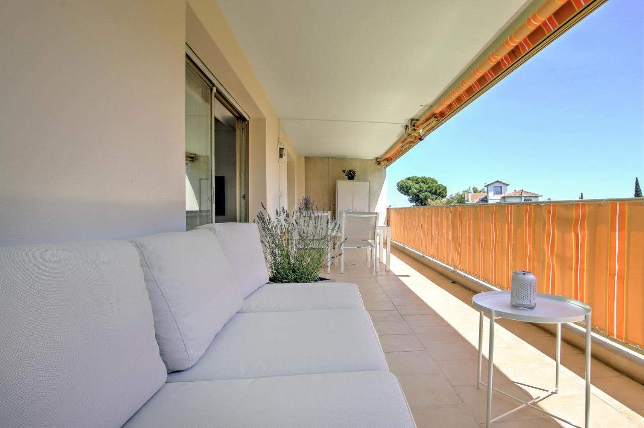 Modern Family 5 Min To +pool +garage